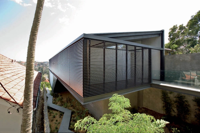 Semi-detached House / Chenchow Little - Houses, Garden, Facade, Handrail, Beam