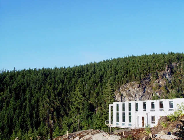 Cantilever House / Anderson Anderson Architecture - Houses, Forest