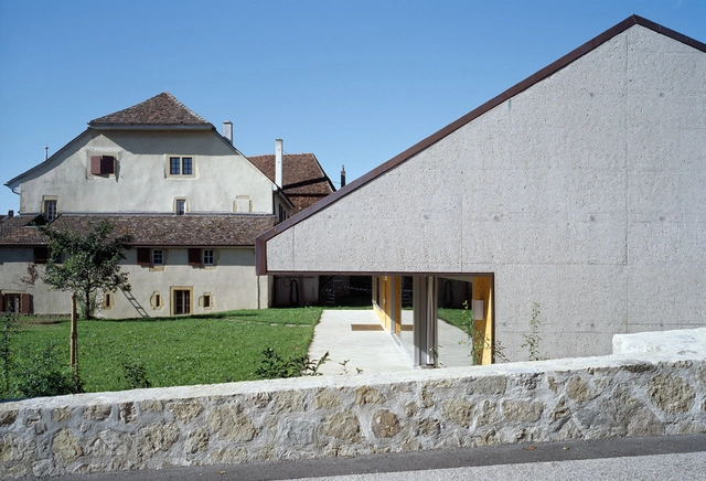 教区建筑 / Geninasca Delefortrie Architectes - 餐厅