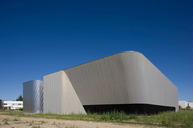 Gymnase INP体育馆 / Laurens & Loustau Architectes - 健身房