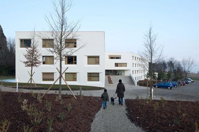 老年护理住宅 / Geninasca Delefortrie Architectes - 收容所