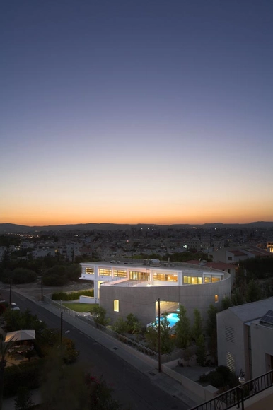 Chalkidos Street Residence / ARMON Choros Architektonikis LLC - Houses, Facade, Cityscape