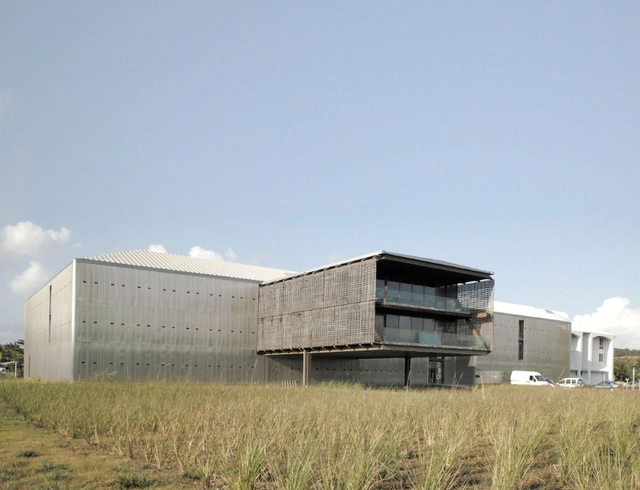 Rectorate Office Building / Hauvette & Associés - Renovation, Facade