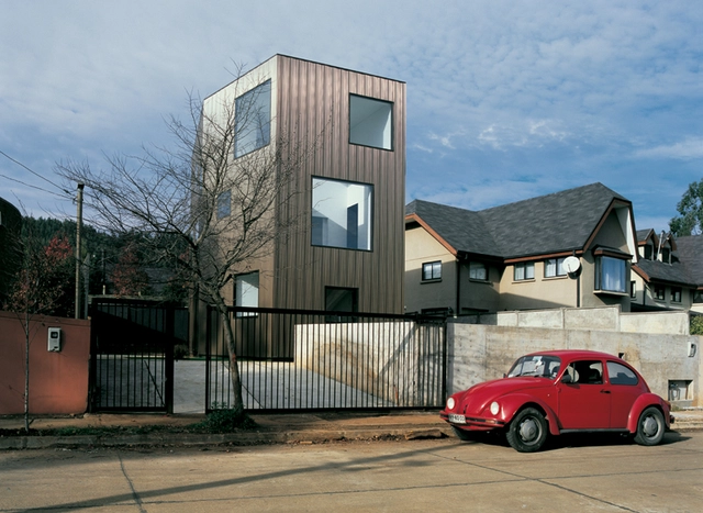 Wolf House / Pezo von Ellrichshausen - Houses, Fence, Facade