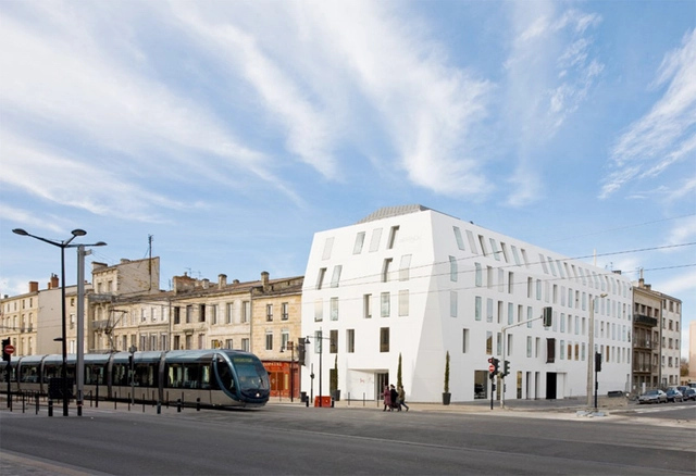 Hotel Seeko'o / atelier d'architecture King Kong - Reconversión