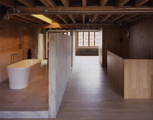 Lant Street / Dow Jones Architects - Apartment Interiors, Bathroom, Beam, Column, Door, Sink