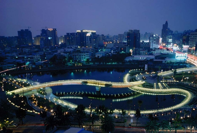 高雄爱河之心 / Malone Chang Architects - 基础设施