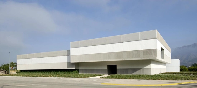 UMH大学研究设施 / Subarquitectura - 其他教育设施