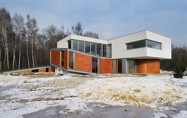 Broken House / KWK PROMES - 独立住宅