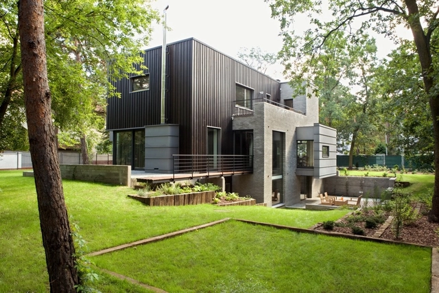 Open-air sculpture / MRA - Houses, Garden, Facade, Door