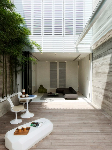 31 Blair Road Residence / ONG&ONG Pte Ltd - Apartment Interiors, Courtyard, Facade, Lighting