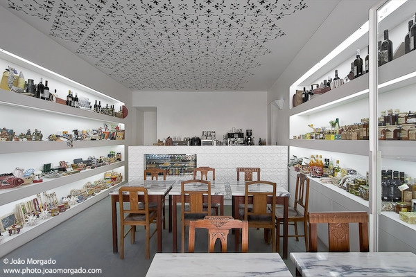 Fugas Lusas小店 / extrastudio - 零售建筑