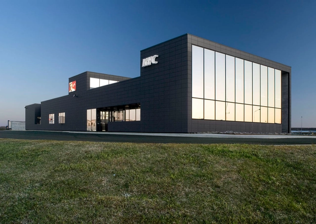 Fast Food Restaurant - KFC / PK Arkitektar - Fast Food, Facade