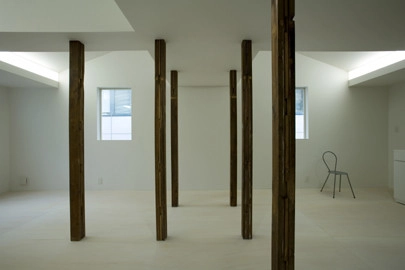 Wooden Forest Apartment / Ikeda Yukie Ono Toshiharu Architects - Interior Photography, Apartments, Column, Chair