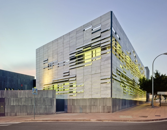 North Mediterranean Health Center / Ferrer Arquitectos -  Healthcare Center, Facade