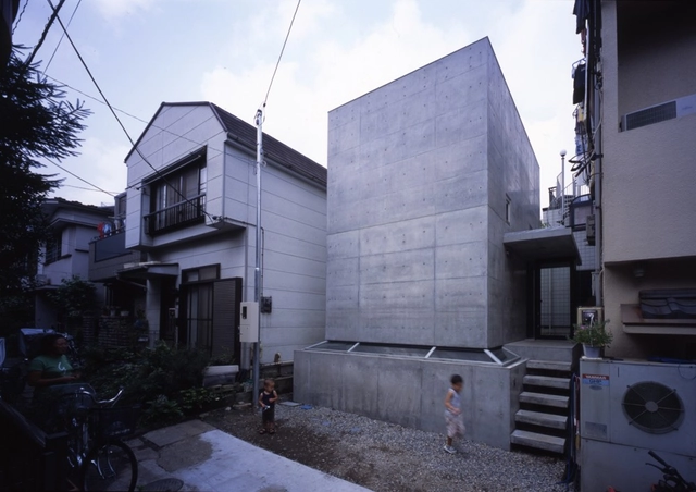 Magritte's / Atelier Tekuto - Casas, Fachada