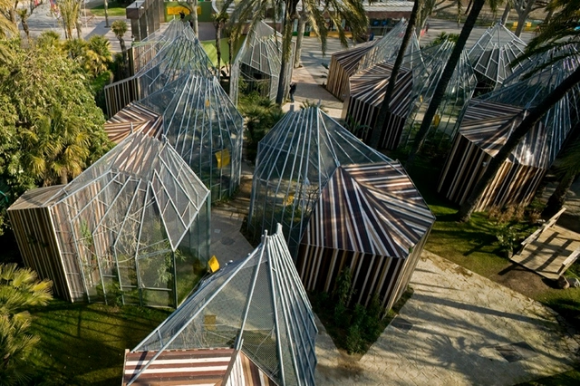 Cages for Macaws / Batlleiroig - Public Architecture, Garden, Facade