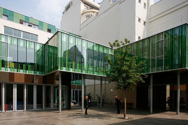 Elementary school / Hamonic + Masson & Associés - Elementary & Middle School, Courtyard, Facade