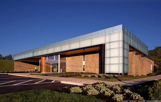 Peoples Bank of the South / Sanders Pace Architecture - Services , Facade