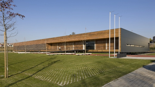 Riberão Swimming Pools / Pitagoras Group - Swimming Pool, Garden, Facade