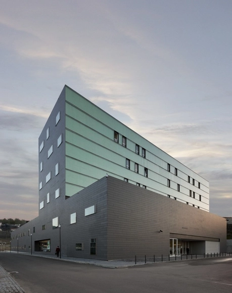 Guimarães Private Hospital / Pitagoras Group - Hospital , Facade