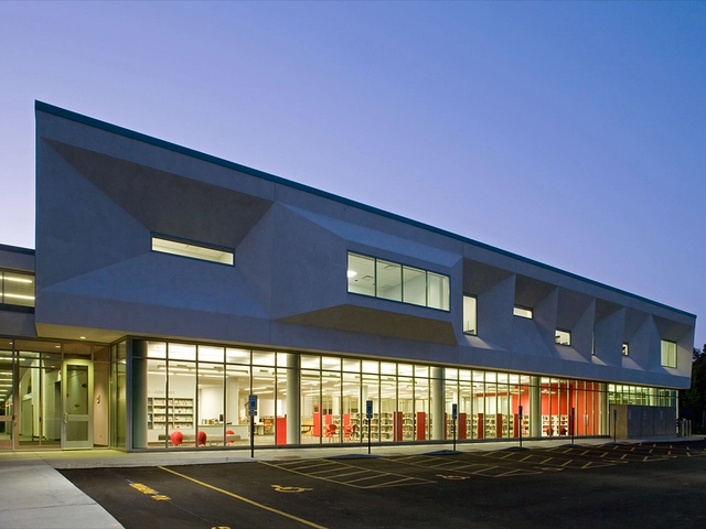 Poplar Creek 公立图书馆 / Frye Gillan Molinaro 建筑事务所 - 图书馆