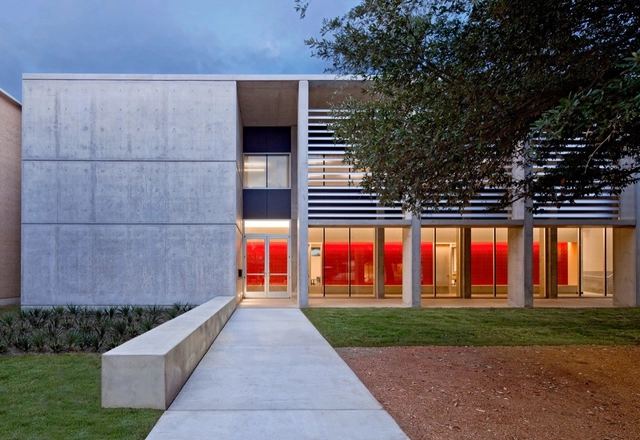 Doyle Hall / Specht Harpman - Renovation, Garden, Facade