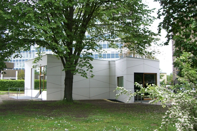 Green School / eckertharms Architekten - Innenarchitekten - 中小学校