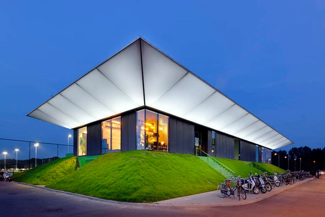 Sports Pavilion / MoederscheimMoonen Architects - Sports Architecture, Facade