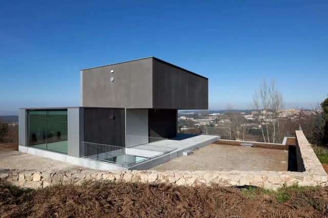House in Macinhata / Nuno Brandao Costa - 独立住宅