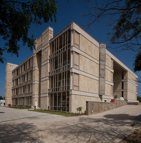 Wolkem办公大楼 / Vir.Mueller Architects - 办公设施