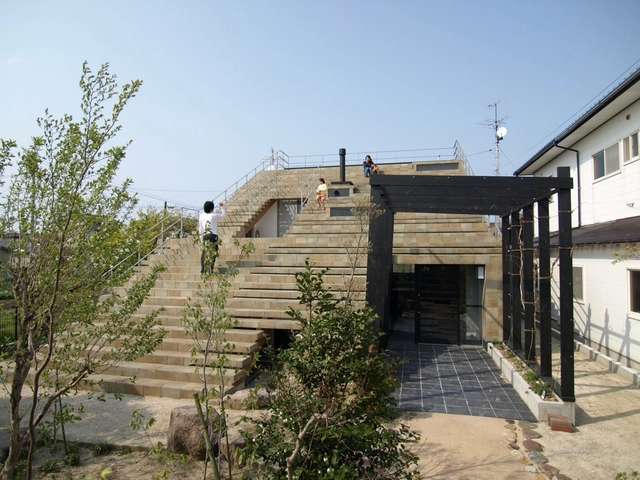 Stair House / y+Mdo - 独立住宅