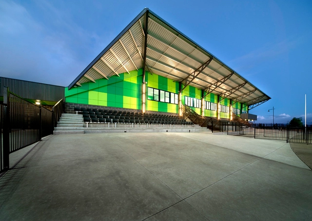 海格特体育馆 / Suters Architects - 展馆