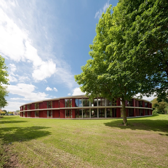 De Ronding / OIII Architecten - Apartments, Garden, Facade
