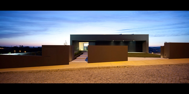 Guimarães的住宅 / Sequeira Arquitectos Associados - 独立住宅