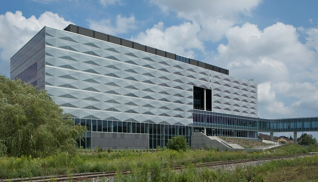 Engineering 5 Building / Perkins&Will - University