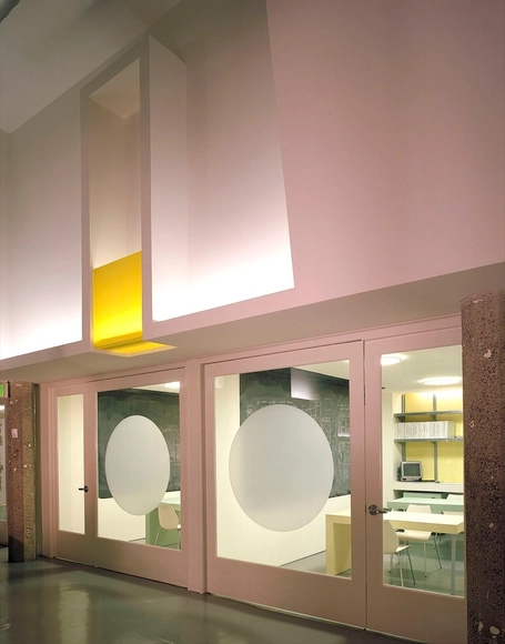 Angry Monkey Offices / Jensen Architects/Jensen & Macy Architects - 办公建筑