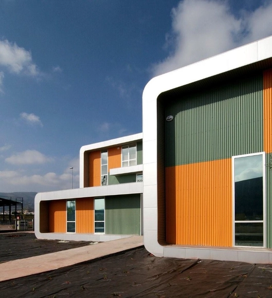 Optimil办公室 / ALT arquitectura CSO arquitectura - 办公建筑