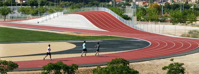三维运动跑道 / Subarquitectura - 跑马场