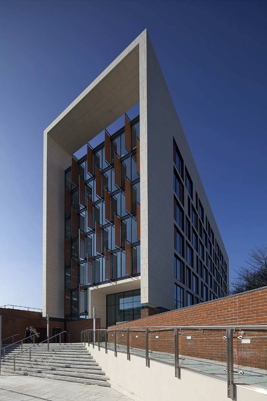 Southampton Police’s Operational Command Unit / Broadway Malyan - Police Station, Facade