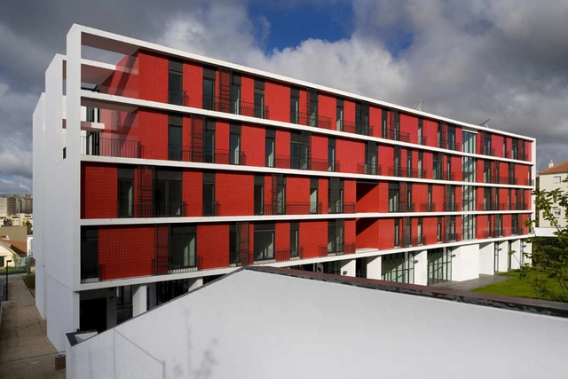 Day Care and Elderly Residential Centre / CVDB arquitectos - Kindergarten, Facade