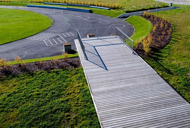 Gjerdrum High School / Østengen & Bergo AS - 高中