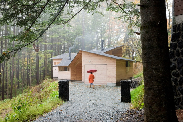 InBetween House / Koji Tsutsui Architect & Associates - Houses, Garden, Door, Forest