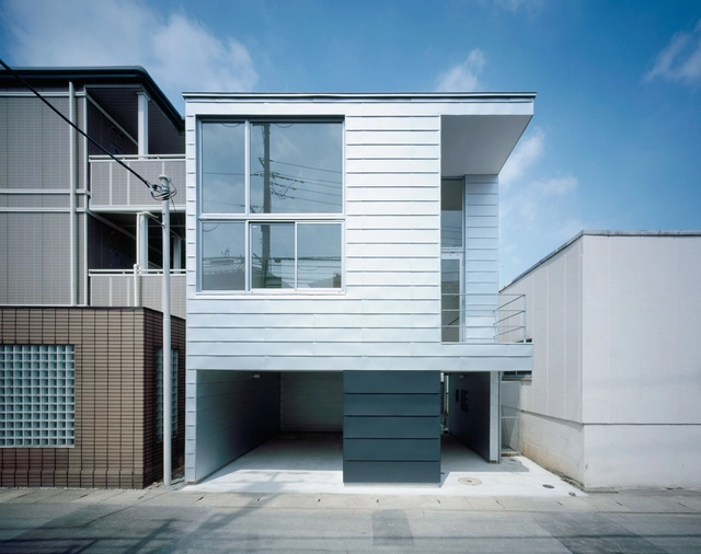 T-Apartment / Soeda and Architects - Apartments, Facade, Handrail, Balcony