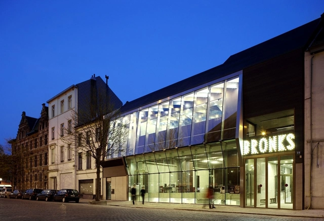 The Bronks Youth Theatre / MDMA - Theater, Facade, Door