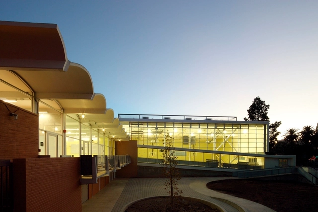 Lafayette Park Recreation Center / Kanner Architects - Renovation, Facade