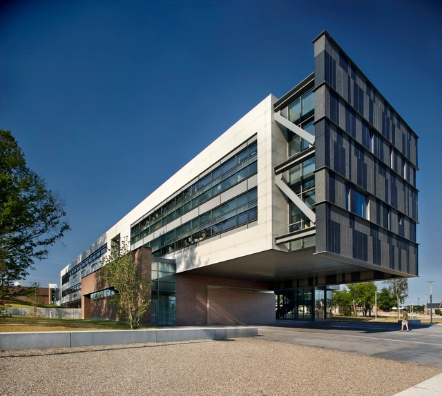 North Carolina A&T State University Proctor School of Education - 大学