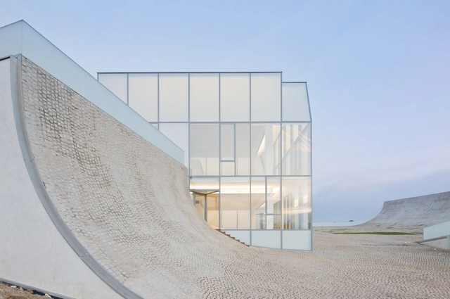Museu do oceano e do surfe / Steven Holl Architects + Solange Fabião - Museu