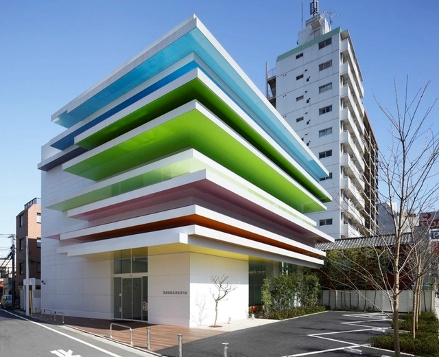 Sugamo Shinkin Bank, Shimura Branch / Emmanuelle Moureaux Architecture + Design - Services , Facade, Door
