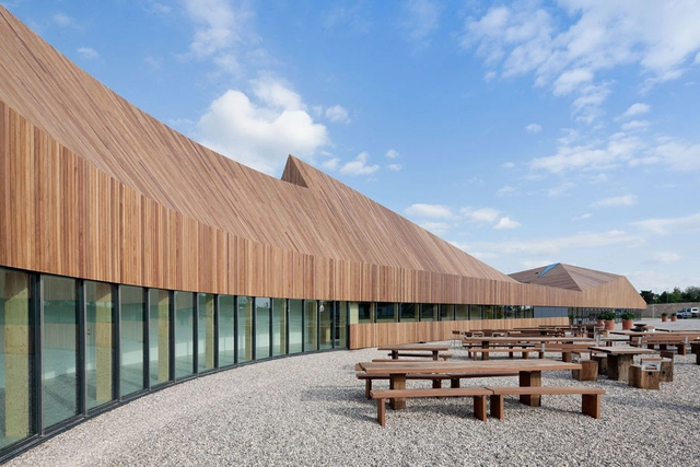 Favrholm Conference Center / SeARCH - Facade, Table